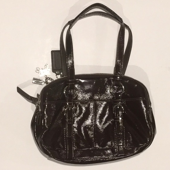 Coach Soho Brown Patent Leather Bag with purple lining, complete with bag charms - Picture 2 of 12